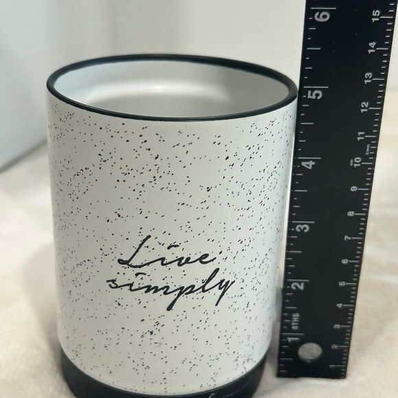 Live simply graphic White Speckled Ceramic Travel Mug with Lid and Rubber Base. - Picture 11 of 12